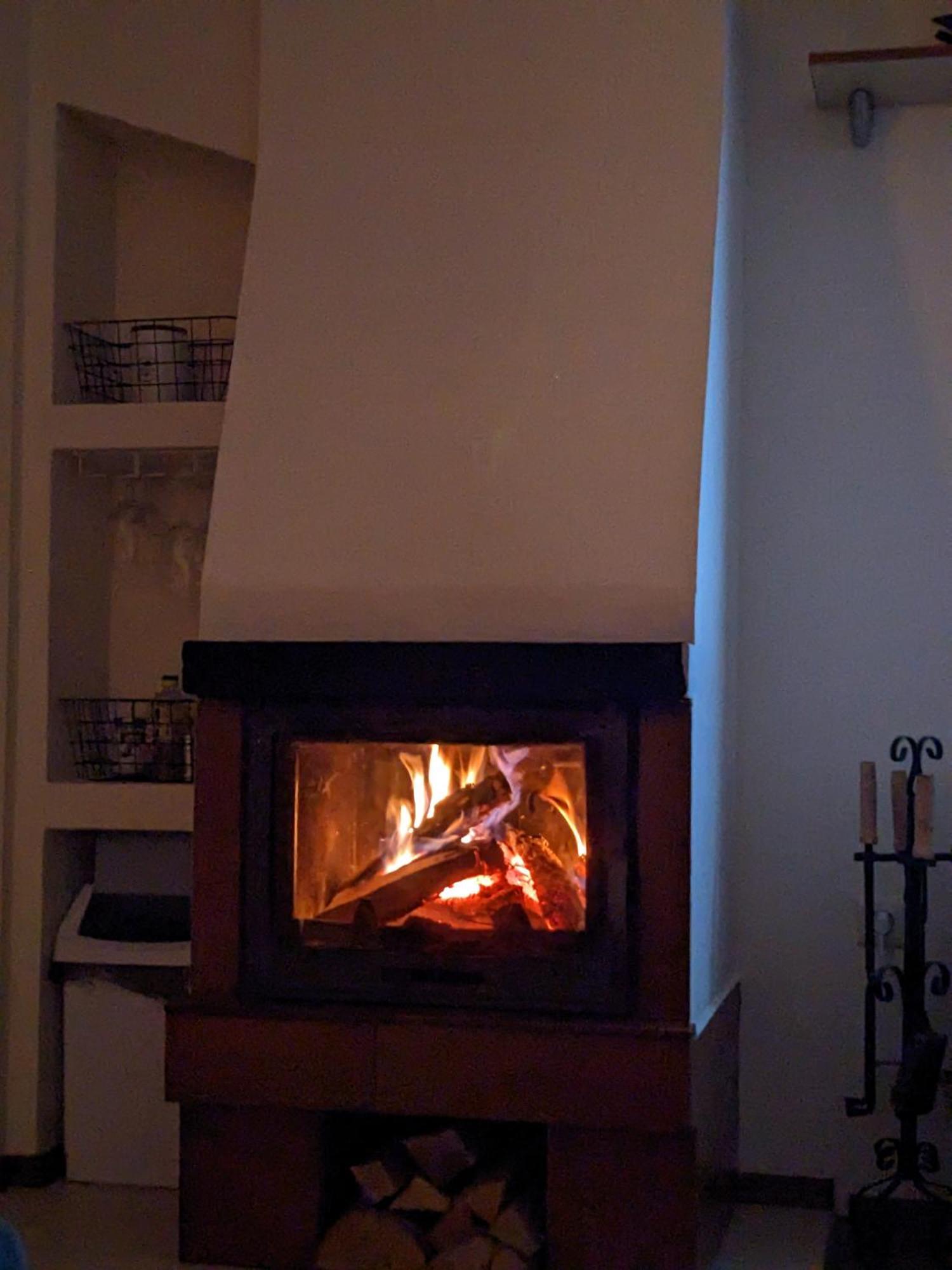 Casual Apartment Near Gondola & City Center - Neon Banszko Kültér fotó